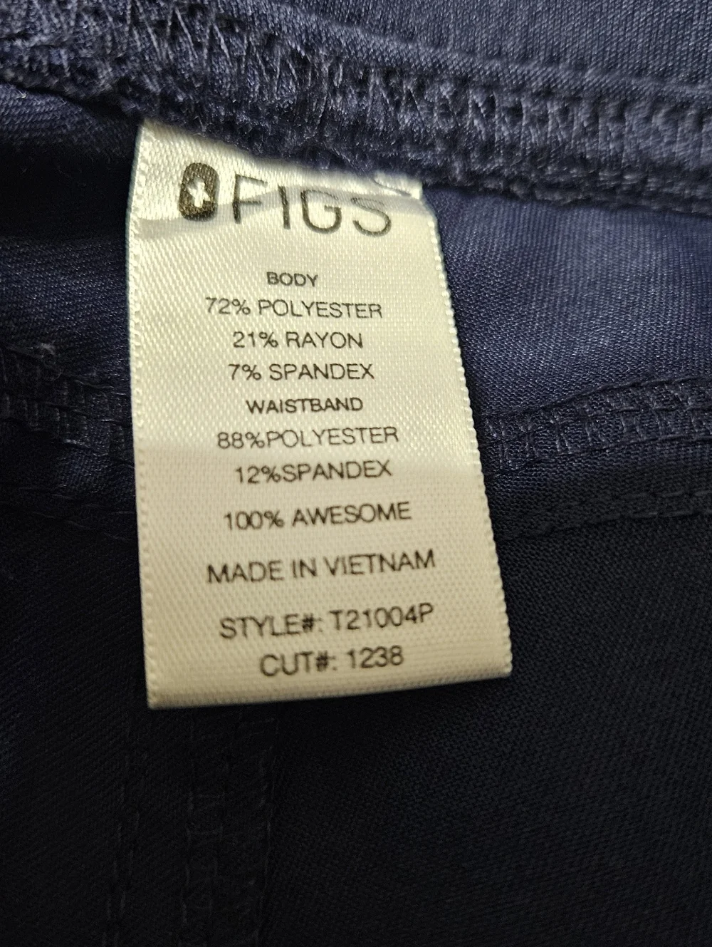 EUC Womens FIGS XS Navy Catarina Scrub Top and XS Petite Kade Cargos Set - Picture 6 of 7